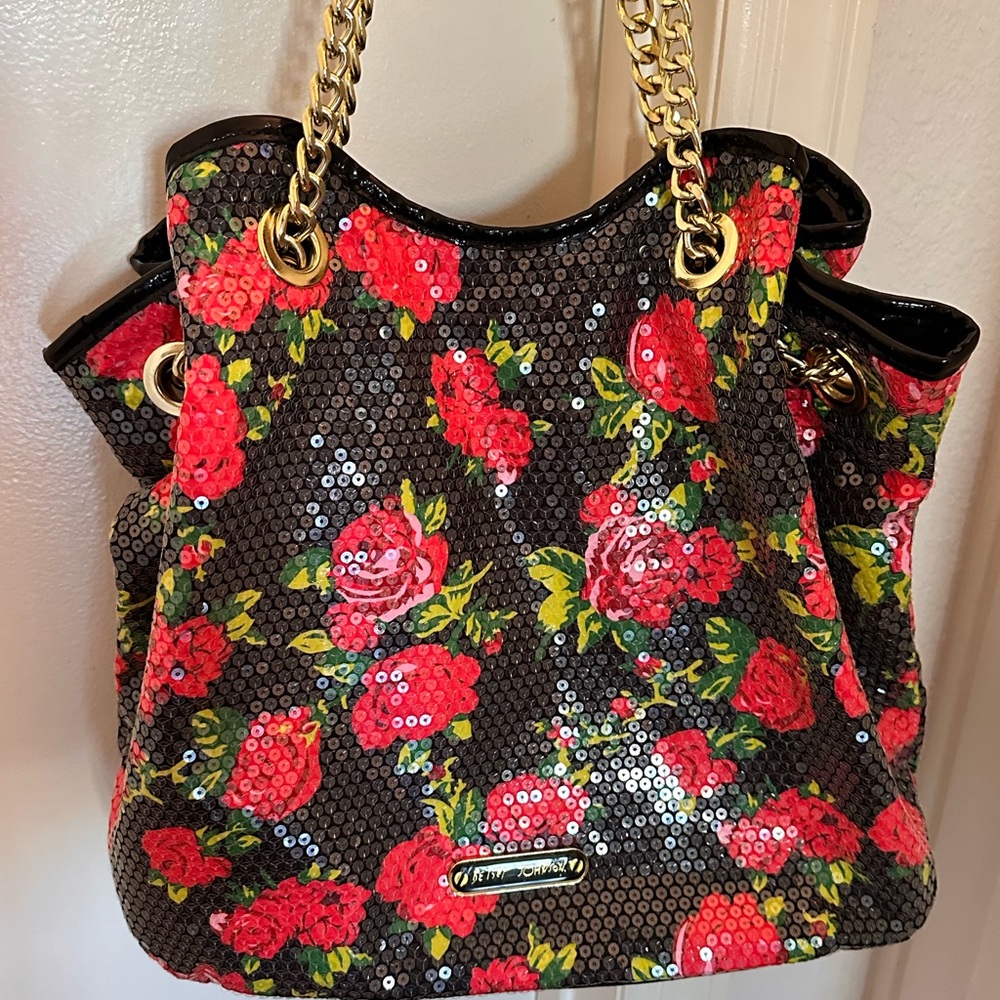 🌟 HP 🌟 RARE Betsey Johnson sequined rose hobo bag